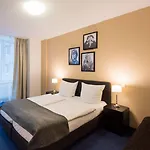 City Apart Hotel 3*
